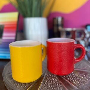 Set of 2 Vintage 50s/60s Milk Glass Mugs